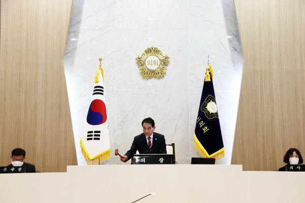 당진시의회가 17일 제99회 임시회 제1차 본회의를 시작하여 오는 20일까지 2023년 계묘년 새해 첫 회기 운영에 들어간다