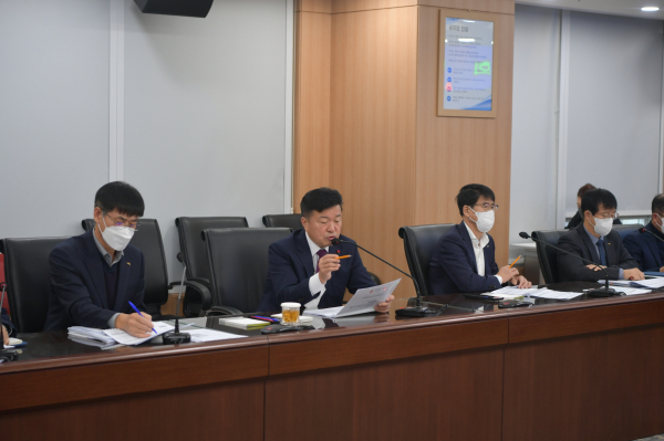 최재구 예산군수 수요토론회 주재 모습