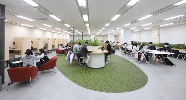 대전대 도서관 1층 Dcafe 전경