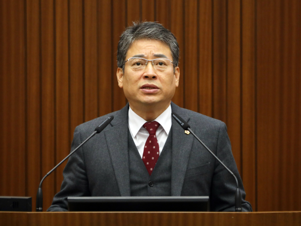 5분 발언하는 김광운 세종시의회 의원