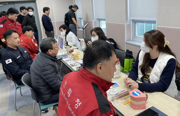 지난 14일 산림청 산하 청양산림항공관리소를 찾아 직장인 건강관리를 위한 이동 건강증진 프로그램 운영 모습
