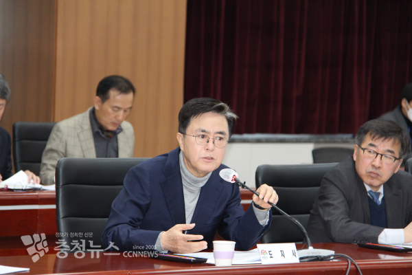 김태흠 충남도지사가 “2025년 완공 예정인 삽교역(가칭)이 아닌 내포역으로 하라”고 지시했다/사진 권상재 기자