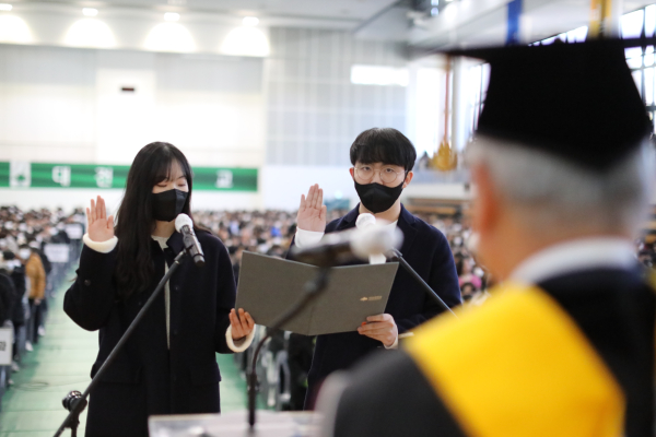 학생대표 선서 모습