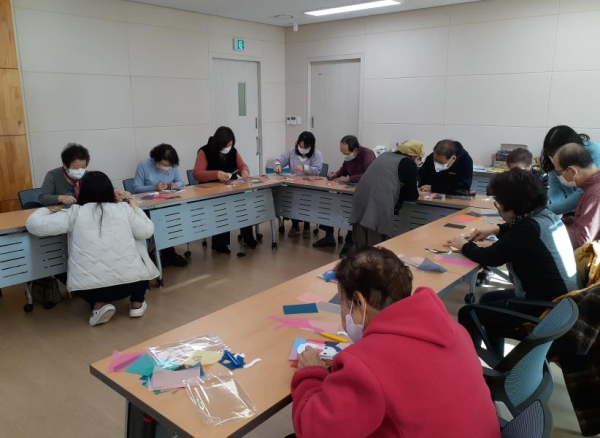 논산시농업기술센터 치유농업 프로그램 진행 모습