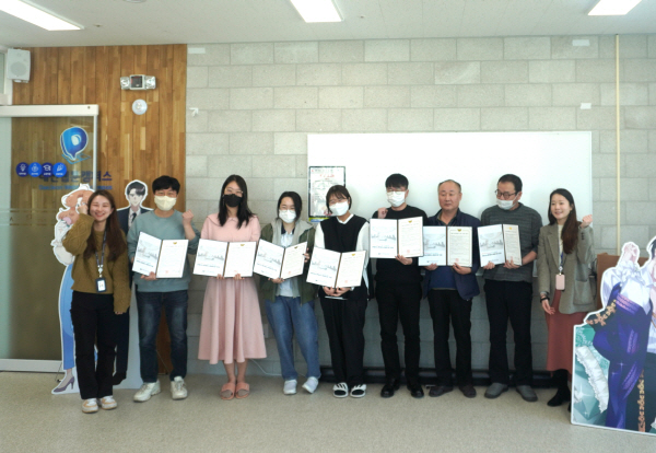 2023 효문화웹툰‘효툰’집필작가 약정 체결 단체사진