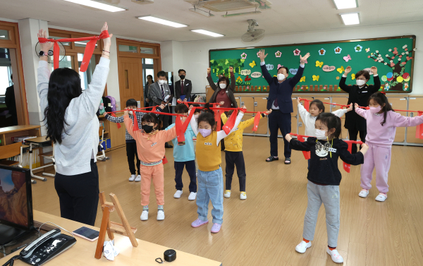 설동호 대전시교육감, 대전보성초 새봄교실 현장 방문 모습