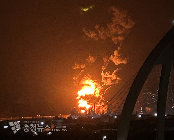 대전 대덕구 목상동 한국타이어 공장에서 화재가 발생했다. (사진=독자 제공)
