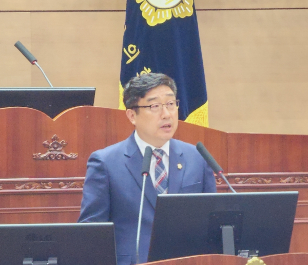 5분 발언을 하는 노종관 의원/박동혁 기자