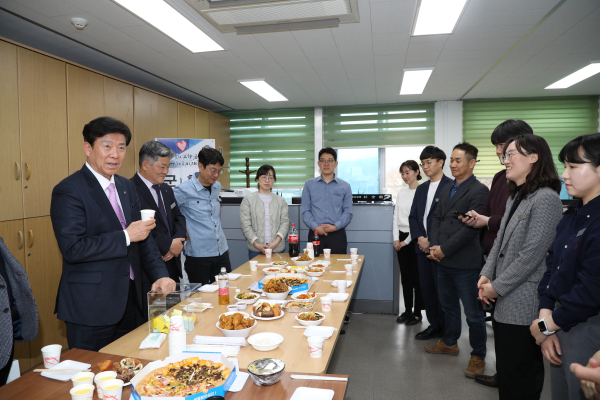 직원 간담회 ‘스낵타임’ 모습