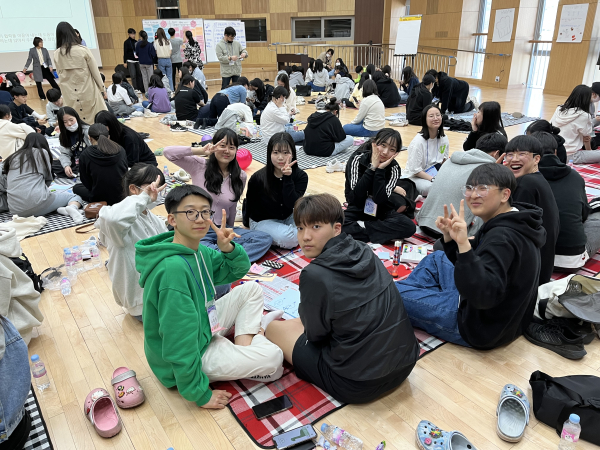 세종시 학생들이 동네방네프로젝트 예비교육에 참여하고 있다.