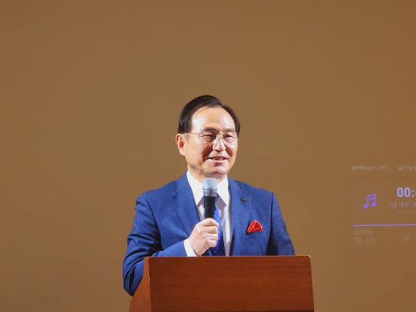 축사를 하는 박상돈 시장/박동혁 기자