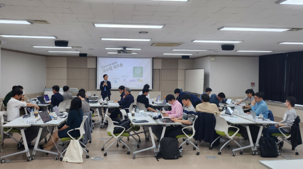 21일 ‘생성형 AI를 활용한 연구 및 수업 운영 효율성 향상’을 주제로 교수법 집중 워크숍 개최