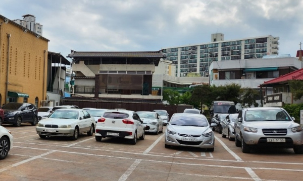 공용주차장 확보 특별시책을 통해 확보한 부설주차장 모습