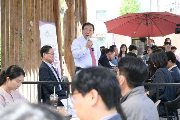 최민호 시장, 조치원읍·연기·연서면 환경취약지역 찾아 간담회 개최 모습