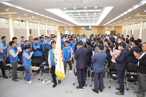 제5대 서산시공무원노동조합 출범식 기념촬영