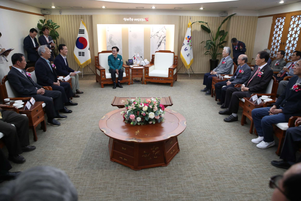 충남도-교육삼락회, 스승의 날 맞아 소통