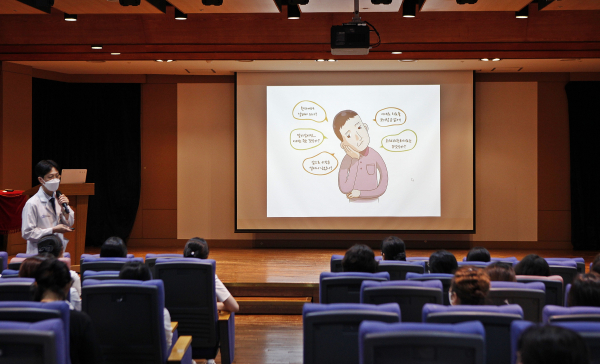 호스피스 완화의료 바로알기 캠페인 진행 모습