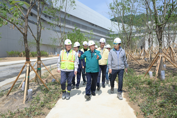 최민호 시장, 네이버데이터센터 찾아 안전대전환 현장 집중안전점검 모습