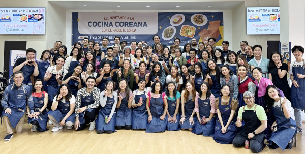 K-푸드 꾸러미 활용 한식요리 시연회 단체 사진