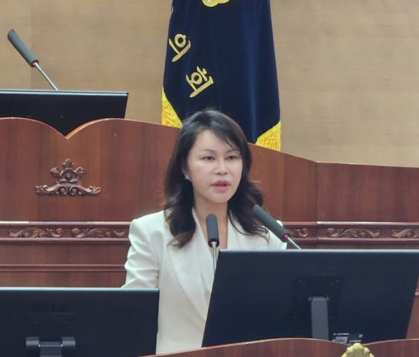 5분 발언을 하는 김미화 천안시의원/박동혁 기자
