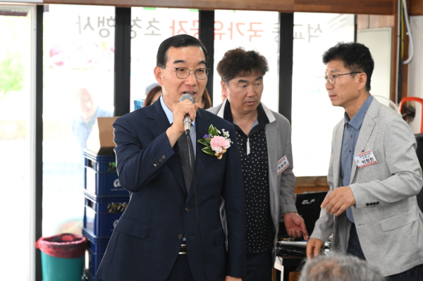 국가유공자 100여 명을 초청해 위문 행사 모습