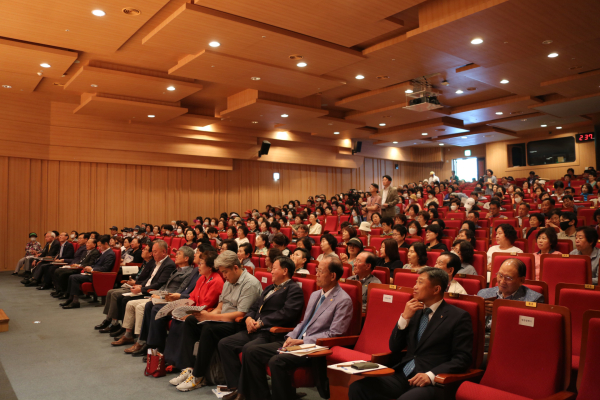 ‘효문화 확산과 자원봉사활동’ 주제로 하계효문화포럼 단체사진