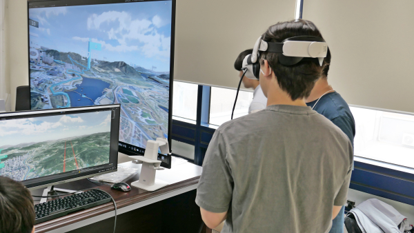 지난 20일 ‘2023학년도 1학기 취업스쿨’의 일환으로 메타버스 전문기업 이루다플래닛㈜ 방문 견학 모습