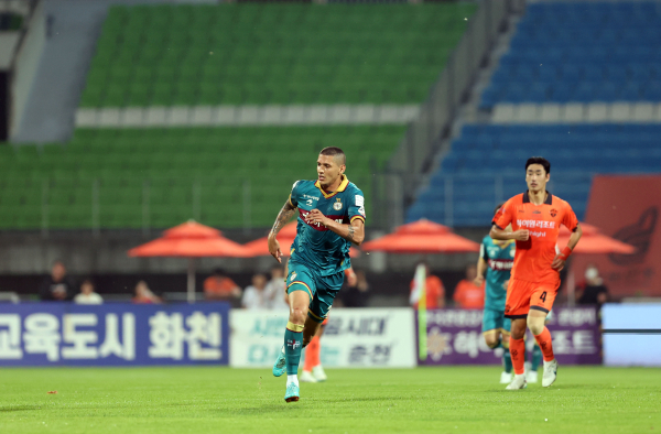 강원전 티아고 선수 모습