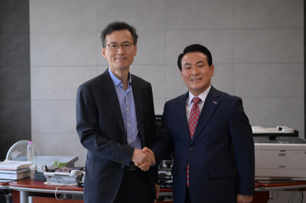 (좌측부터) 금강유역환경청장, 백성현 논산시장