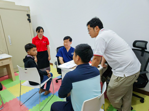 어린이병원에서 추천한 아동의 보청기 착용과정
