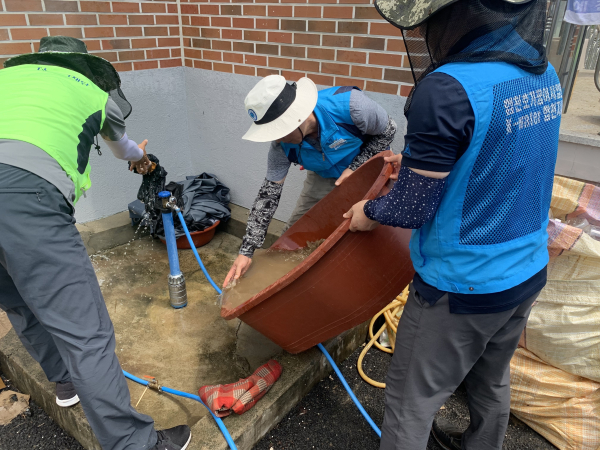 충북․경북 수재민들을 위해 세탁봉사 모습