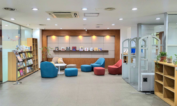 교내 도서관에 따듯한 위안의 ‘그림책 코너’ 오픈