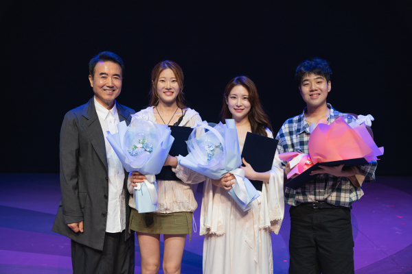 김상길 학생(맨 우측) 수상 기념사진/순천향대 제공