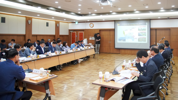 31일 서산시청 중회의실에서 열린 대산 임해지역 산업단지 고도화 전략연구 중간보고회 모습