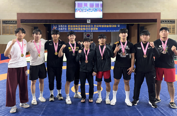 대회 수상자들이 함께 기념촬영.(왼쪽부터 조지호, 김찬웅, 김민철, 이세현, 이효빈, 구민성, 조병진, 송찬, 김승우 선수)