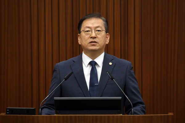 5분 발언하는 유인호 세종시의회 의원