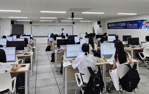 대학일자리본부는 재학생 및 지역청년들의 직무능력 강화를 위한 ‘2023학년도 6시그마 GB/BB 자격과정’을 운영했다.