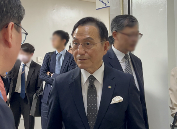 박상돈 천안시장이 12일 공직선거법 위반 항소심 재판에 참석했다.