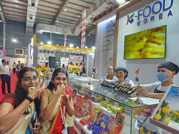 뭄바이 식품박람회(ANUFOOD India) 한국관 현장 시식