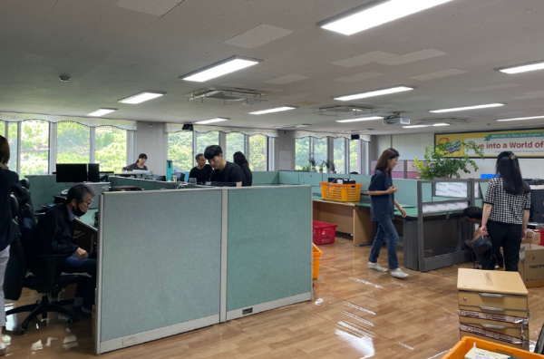 연수부 사무실 본관동으로 이전