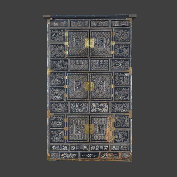 나전흑칠삼층장 모습