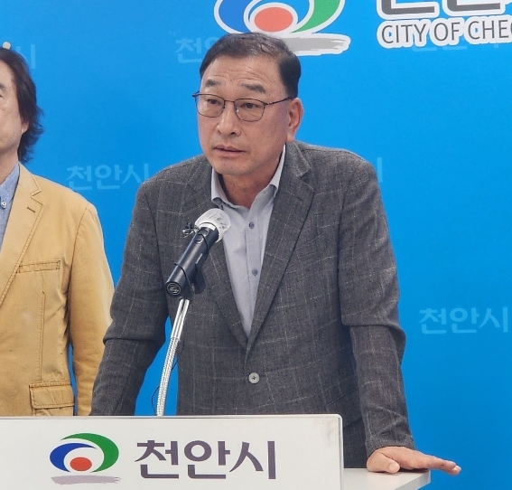 천안흥타령춤축제에 대해 브리핑하는 안동순 대표이사/사진=박동혁 기자
