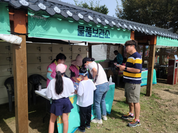 대백제전 빛내는 숨은 주역 ‘자원봉사자’ 현장 활동 모습