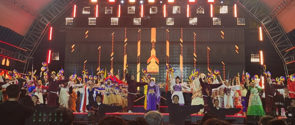 개막 퍼포먼스/사진=박동혁 기자