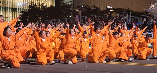 거리댄스 퍼레이드 공연 장면/사진=박동혁 기자