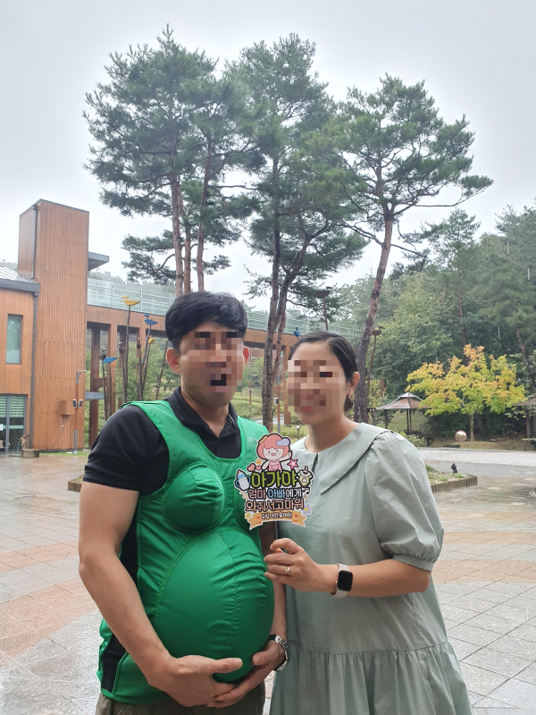 임산부의 날인 10월 10일, 임신 부부들 대상 프로그램 운영 장면.