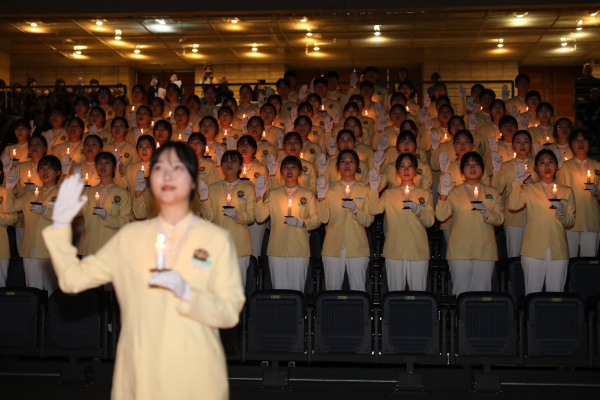 제28회 나이팅게일 선서식 개최 (선서 모습)