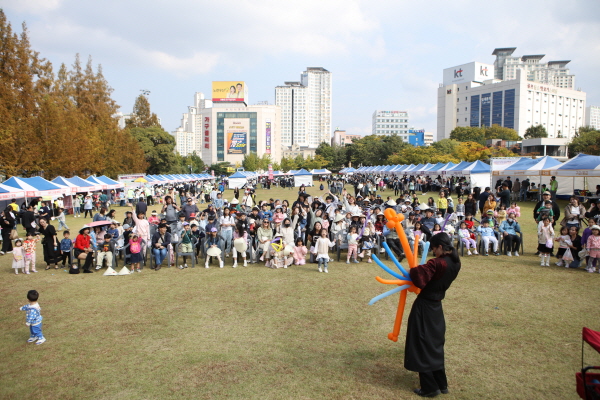 지난 14일, 2023년 다문화 화합한마당 ‘다(多)이음’ 행사 현장 사진