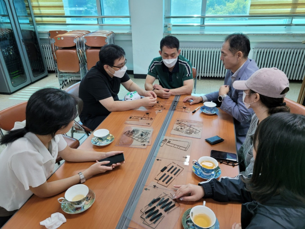 촉지도 제작을 위한 회의 진행 장면/남서울대 제공