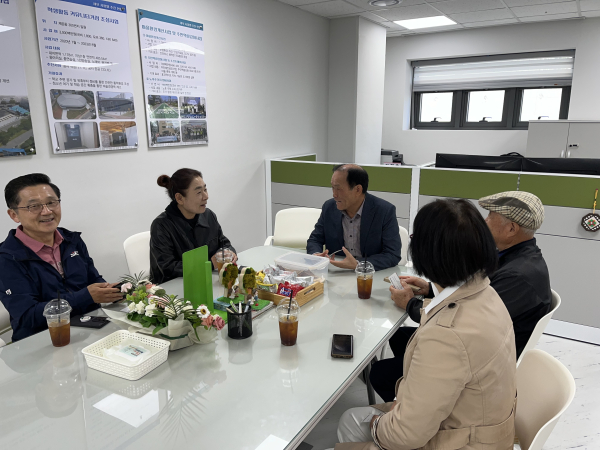 온양6동 선진지 견학 모습